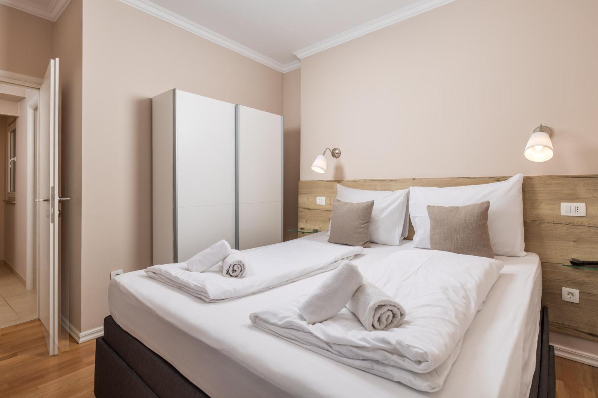 Apartments Neo غييكا المظهر الخارجي الصورة